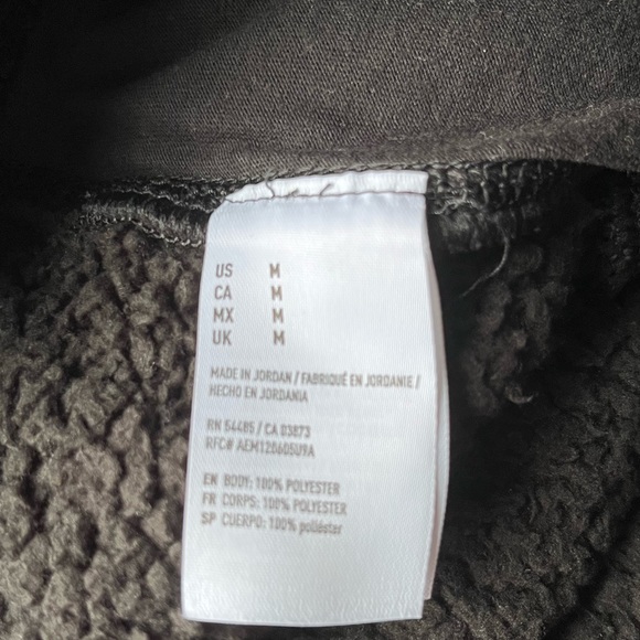 American Eagle High-Waisted Sherpa Joggers - Picture 5 of 7